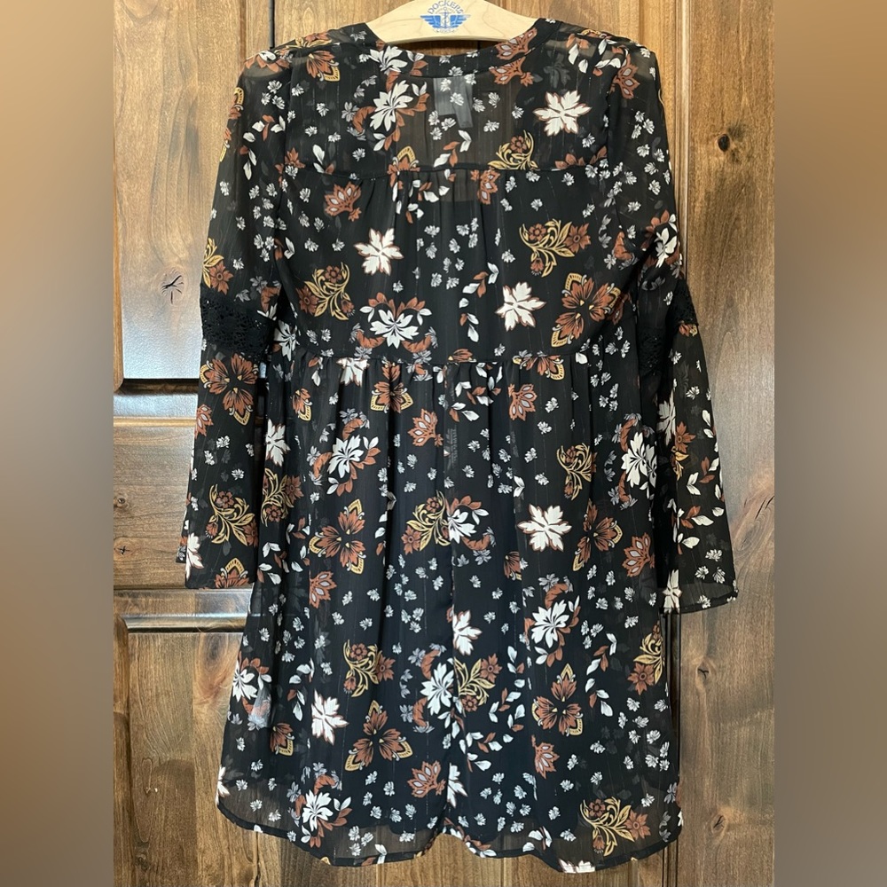 Knox Rose Floral Boho Dress - Picture 5 of 10